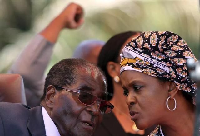 津巴布韦总统去世，津巴布韦总统夫人有没有资格当总统呢图1