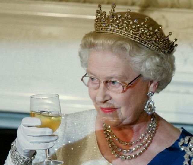 英国女王生日，英国女王为何如此长寿图4