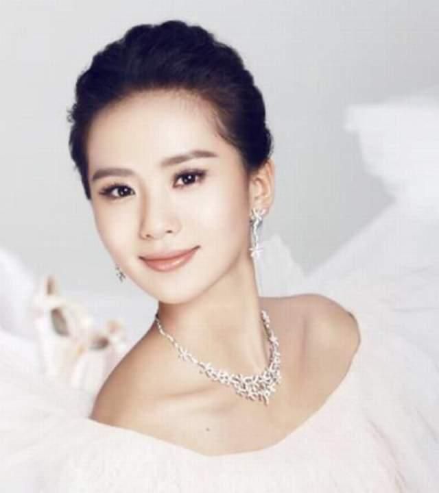 回族明星，中国最美最漂亮的回族女明星都有谁?你怎么看?图1