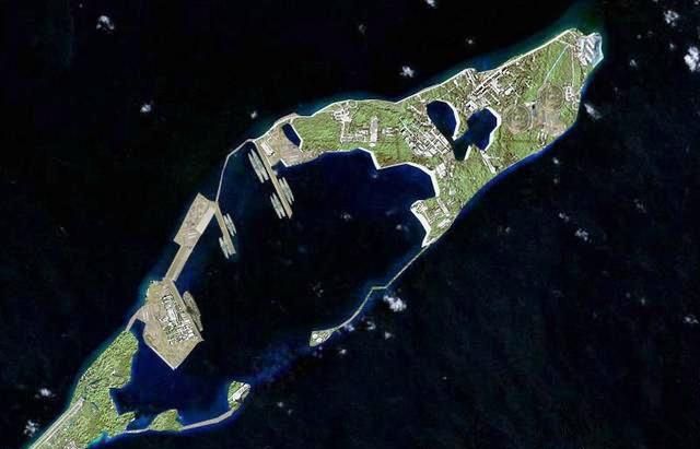 南沙至今仍有众多无人岛礁，能不能填个上百平方公里的大岛试试图11