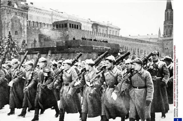 德军在莫斯科阅兵图3