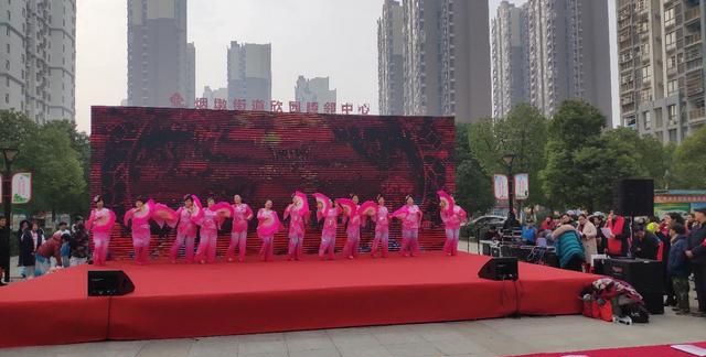为什么说中国广场舞是独一无二的图4