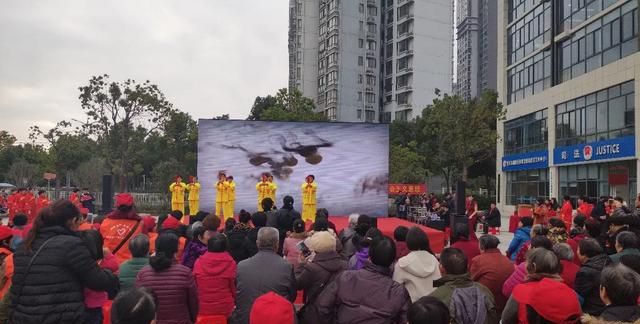 为什么说中国广场舞是独一无二的图5
