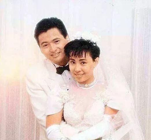 周润发妻子，周润发为什么那么爱妻子图1