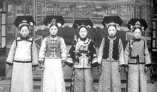 中国旗袍的由来是什么,旗袍的由来和历史多久了图45