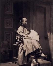 中国旗袍的由来是什么,旗袍的由来和历史多久了图46