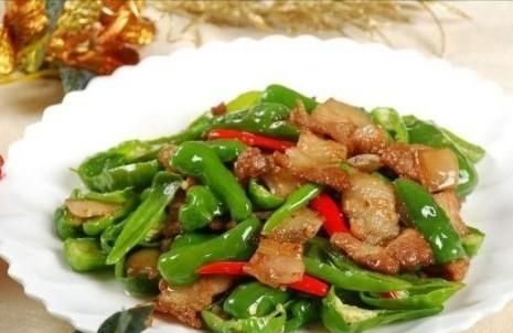 湖南的辣椒炒肉怎么才能做好吃,湖南的辣椒炒肉怎么做图7
