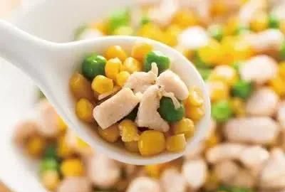 孩子喜欢的菜:玉米炒火腿肠,怎么做最健康呢图6