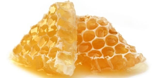 蜂蜜到底能不能放冰箱,蜂蜜为什么不能放冰箱呢图1