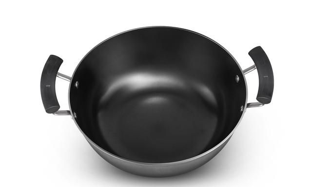 一个新的铁锅如何开锅使用图2