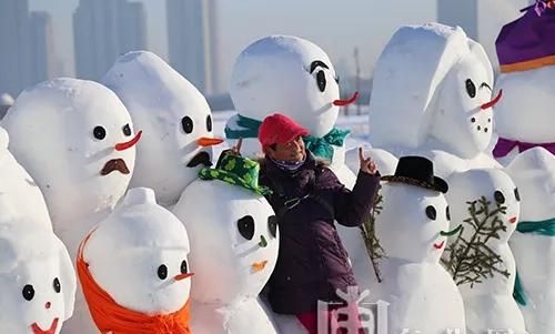 哈尔滨有很多雪人的地方在哪儿啊图1