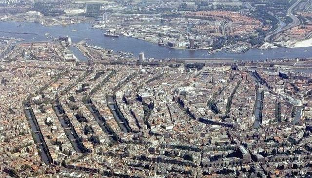 荷兰的阿姆斯特丹又被称为什么(阿姆斯特丹和威尼斯的不同之处)图7