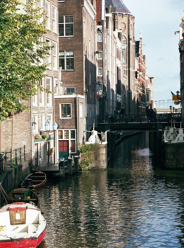 荷兰的阿姆斯特丹又被称为什么(阿姆斯特丹和威尼斯的不同之处)图10