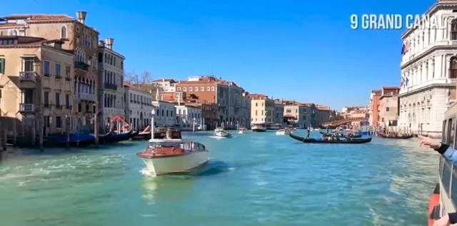 威尼斯美在哪里,威尼斯的小艇体现动静之美的句子图2
