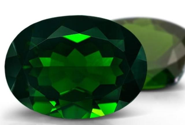 绿色的宝石有哪些种类(绿色宝石图片大全)图19