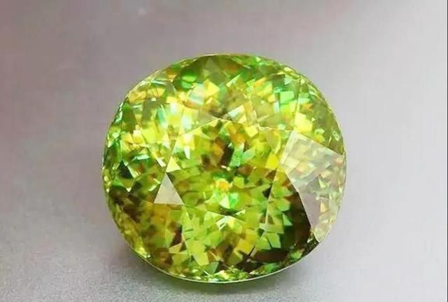 绿色的宝石有哪些种类(绿色宝石图片大全)图27