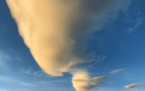 壮观云南大理现罕见飞碟云(一朵巨大的蘑菇云惊现大理上空)