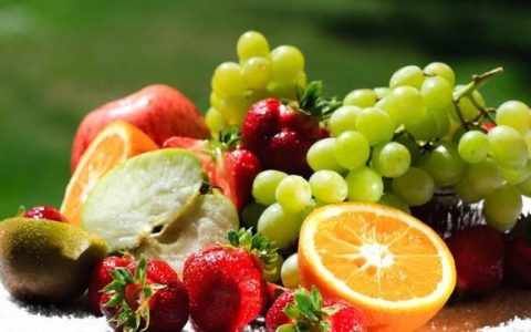 水果的酸味是由什么造成的(水果酸味是什么原因造成的)