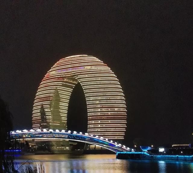 旅行途中你见过最美的湖边建筑是哪个作图4