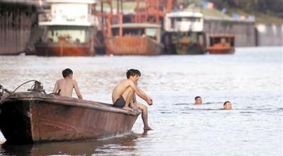 中国夏天最热的十大城市(哪里的夏天最热)图1