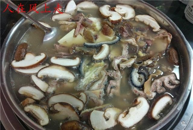 做火锅需要什么食材?听听各位的介绍词图2